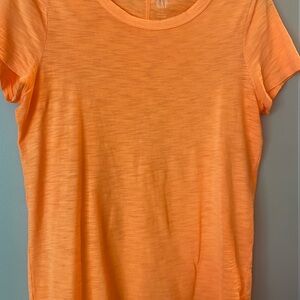 GAP Women's Orange T-Shirt